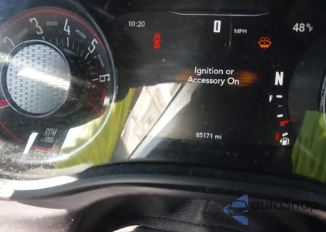 2018 Dodge Challenger Sxt z USA, uszkodzony, nr VIN 2C3CDZAG4JH322496